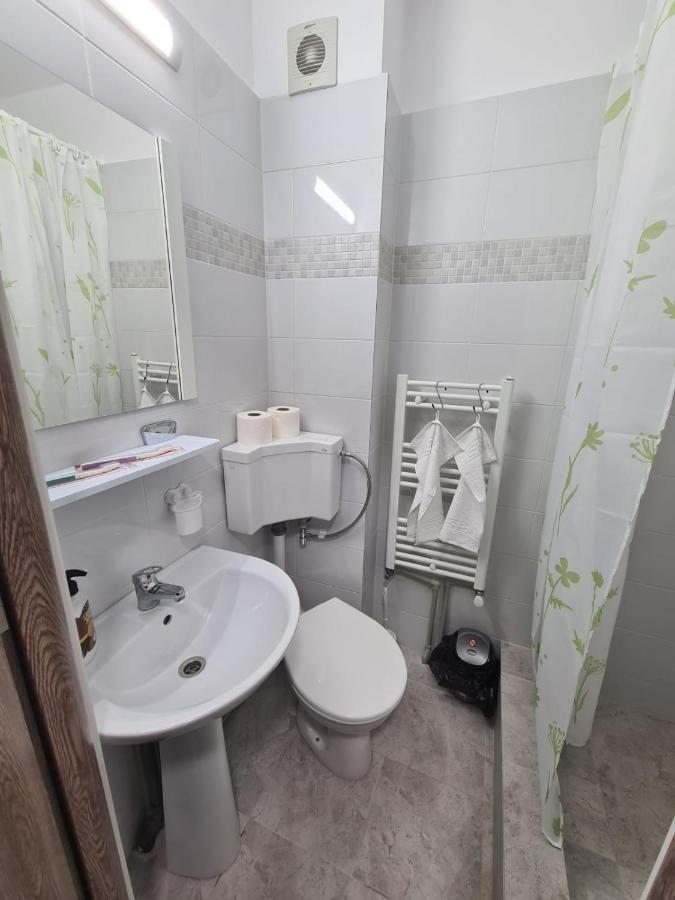 Garsoniera Luxury Kevin Διαμέρισμα Πιτέστι Εξωτερικό φωτογραφία